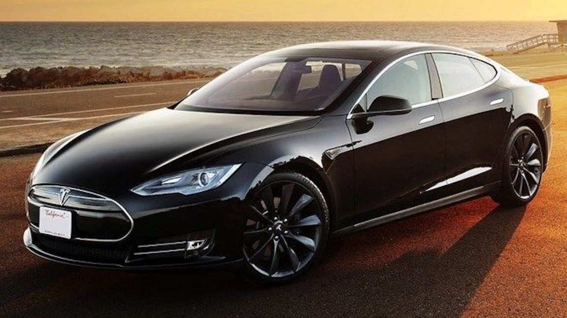 tesla auto elettrica