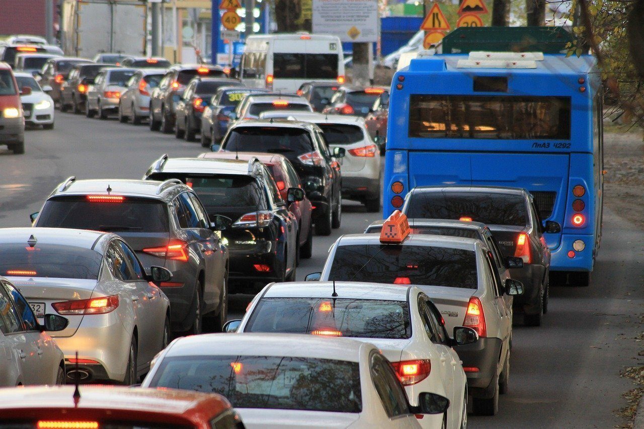 california vietare auto benzina