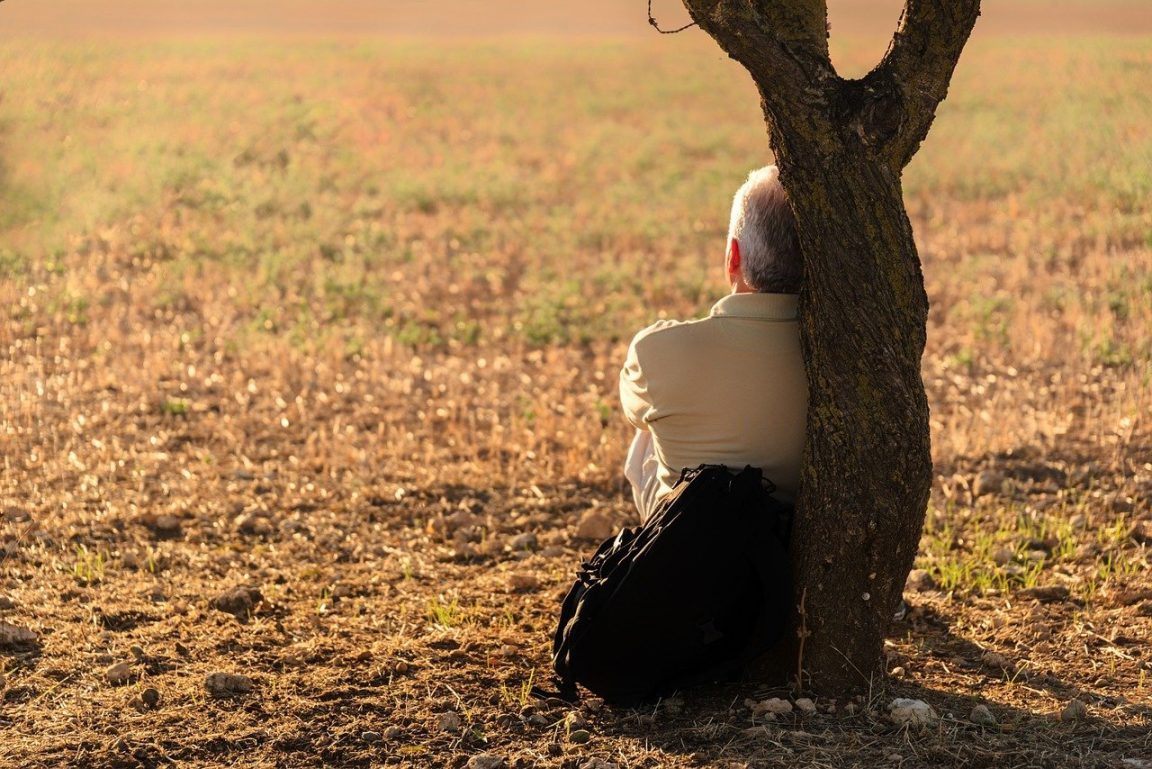 ia solitudine persone anziane