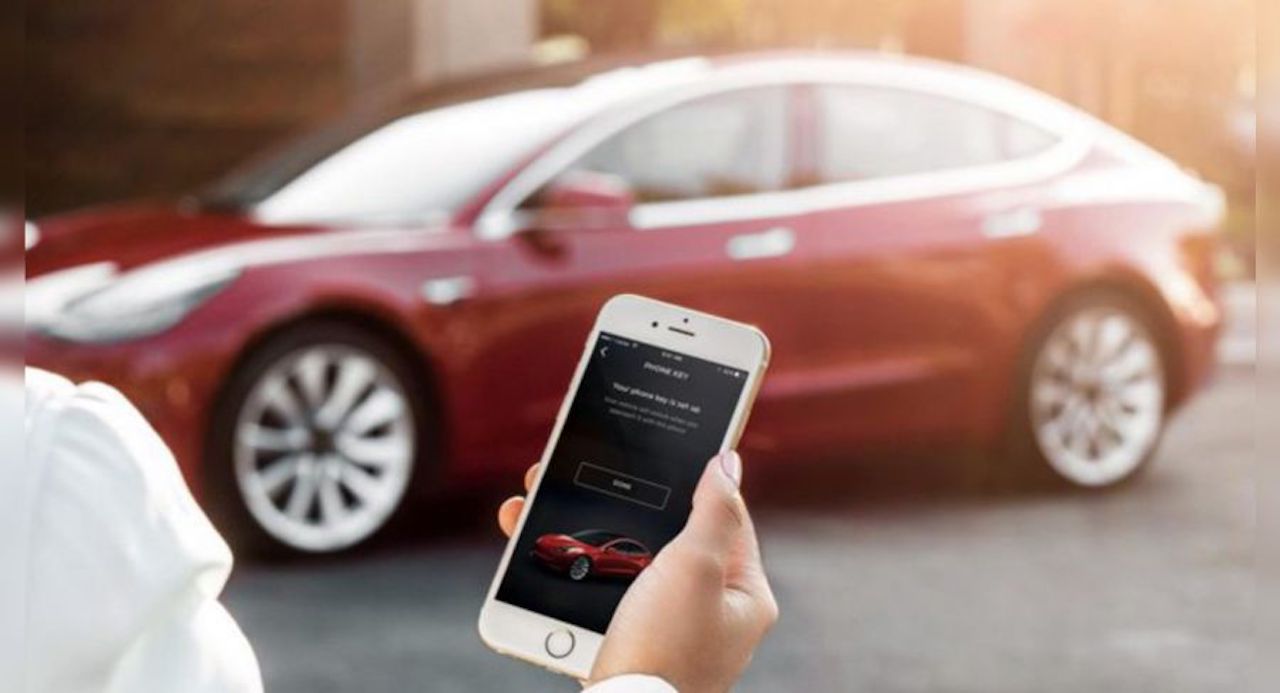 rubare tesla bluetooth