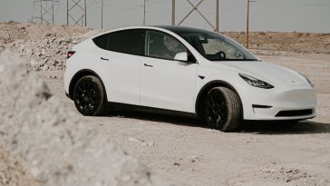 tesla suv cina