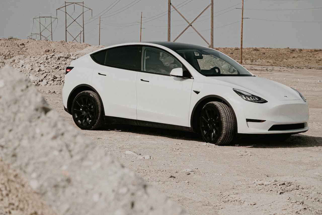 tesla suv cina
