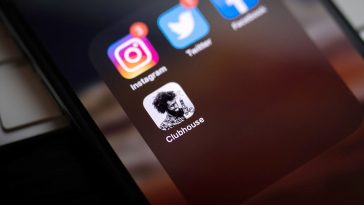 Facebook e Clubhouse