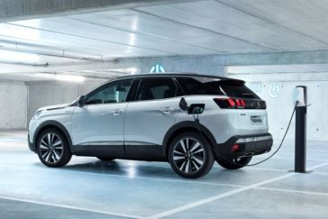 Peugeot 3008 Hybrid SUV ibrido