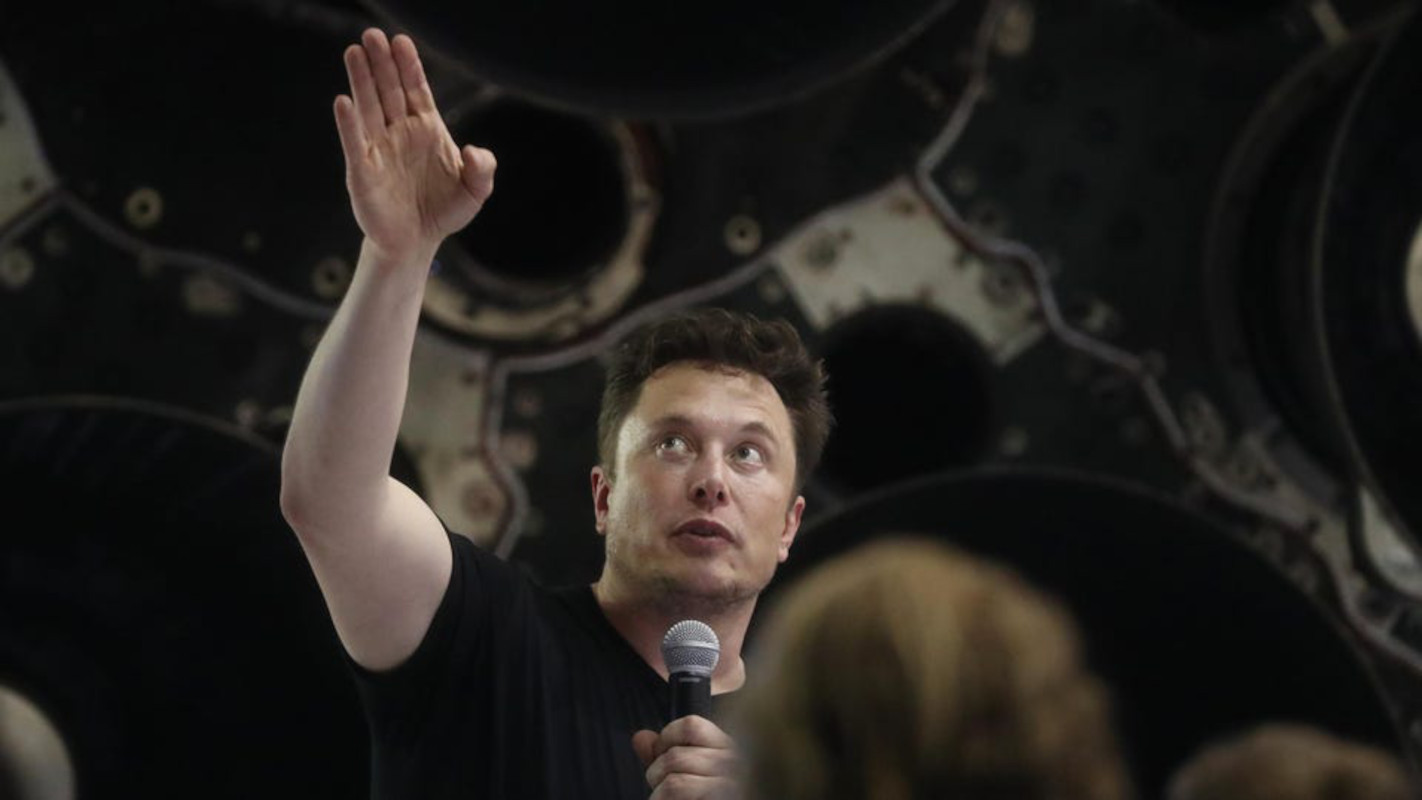 Elon Musk, Dogecoin può essere usato per comprare merci Tesla: prezzo del token in crescita