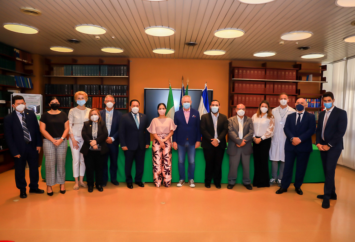 Due eccellenze oncologiche lombarde firmano accordo di cooperazione  internazionale