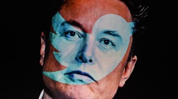 Elon Musk mette all'asta i cimeli di Twitter