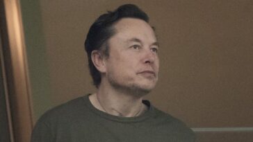 L'intelligenza artificiale di Elon Musk avrà il senso dell'umorismo