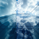 Logo NVIDIA con bandiere di Cina e Stati Uniti