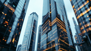 Logo di WhatsApp e Google Play Store in Iran