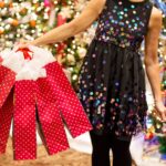 christmas shopping 3823673 1280