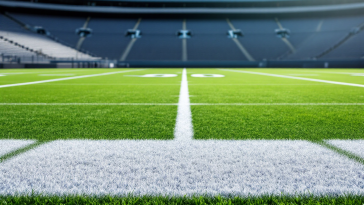 Micah Hyde durante la conferenza di ritiro dalla NFL