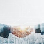 stretta di mano tech