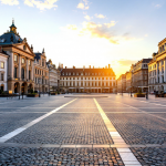 Papa Francesco in un momento di riflessione e preghiera