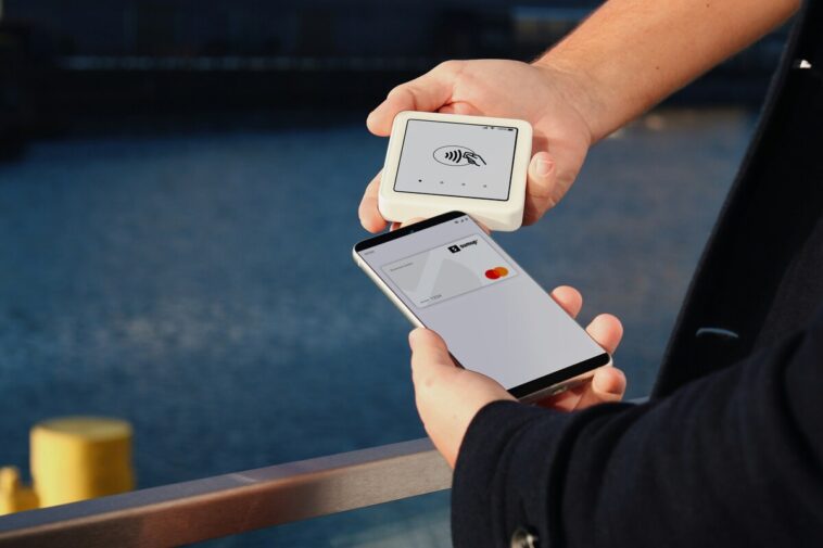 Il passaggio graduale dal pagamento con contanti a quello digitale nel territorio italiano